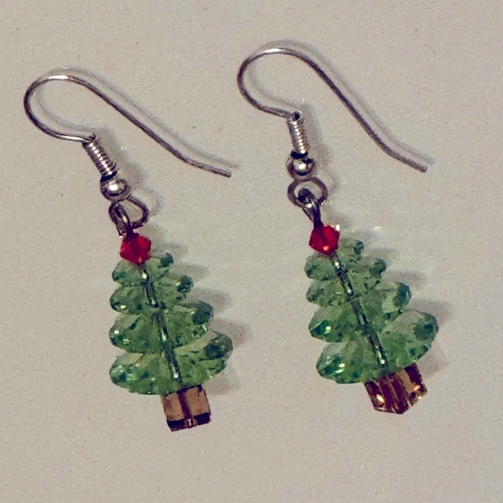 Gorgeous Swarovski Crystal Christmas Tree Handmade Earrings hook dangle Sterling